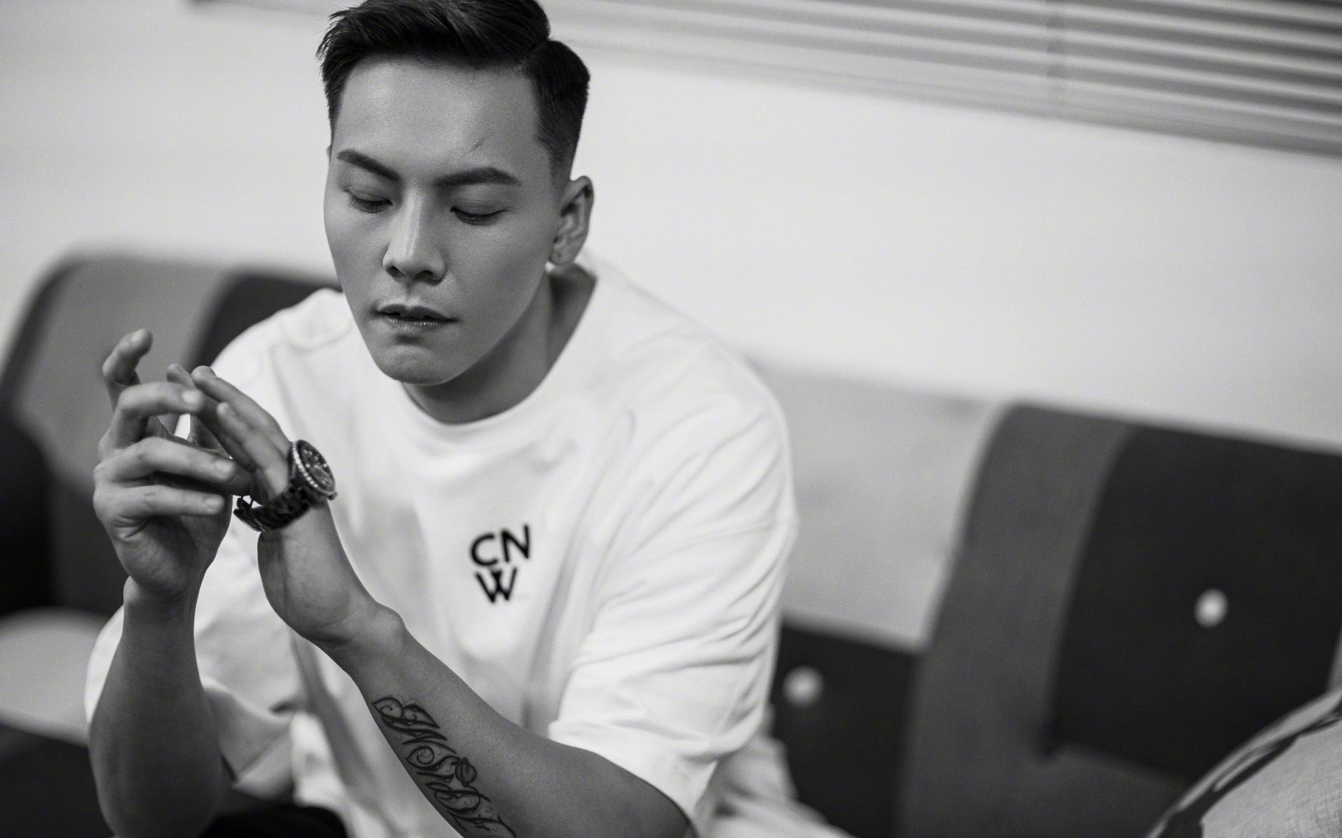 爱游戏体育平台-年轻队长是否具备统筹更衣室的能力,青年队队长