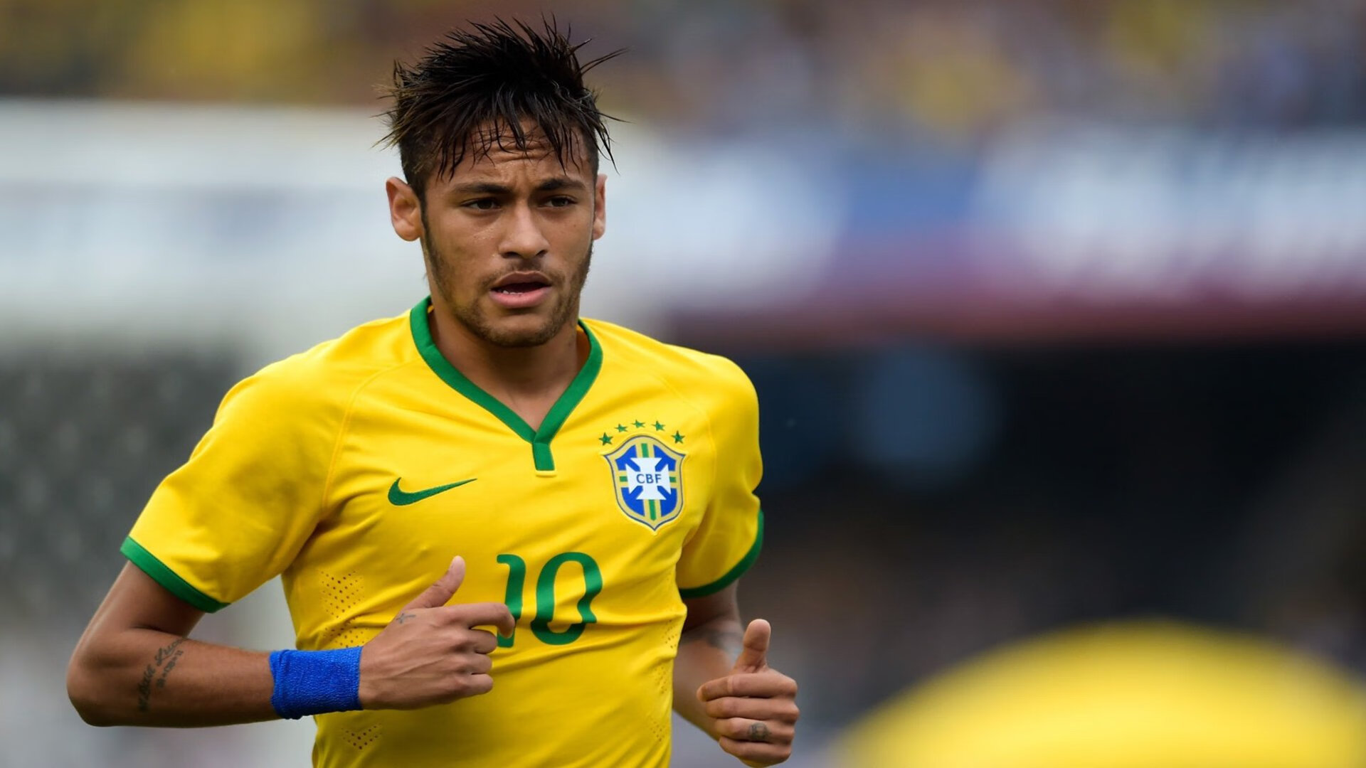 爱游戏平台-《伦纳德表现出色，带领球队拼搏至最后一刻》，伦纳德出场介绍