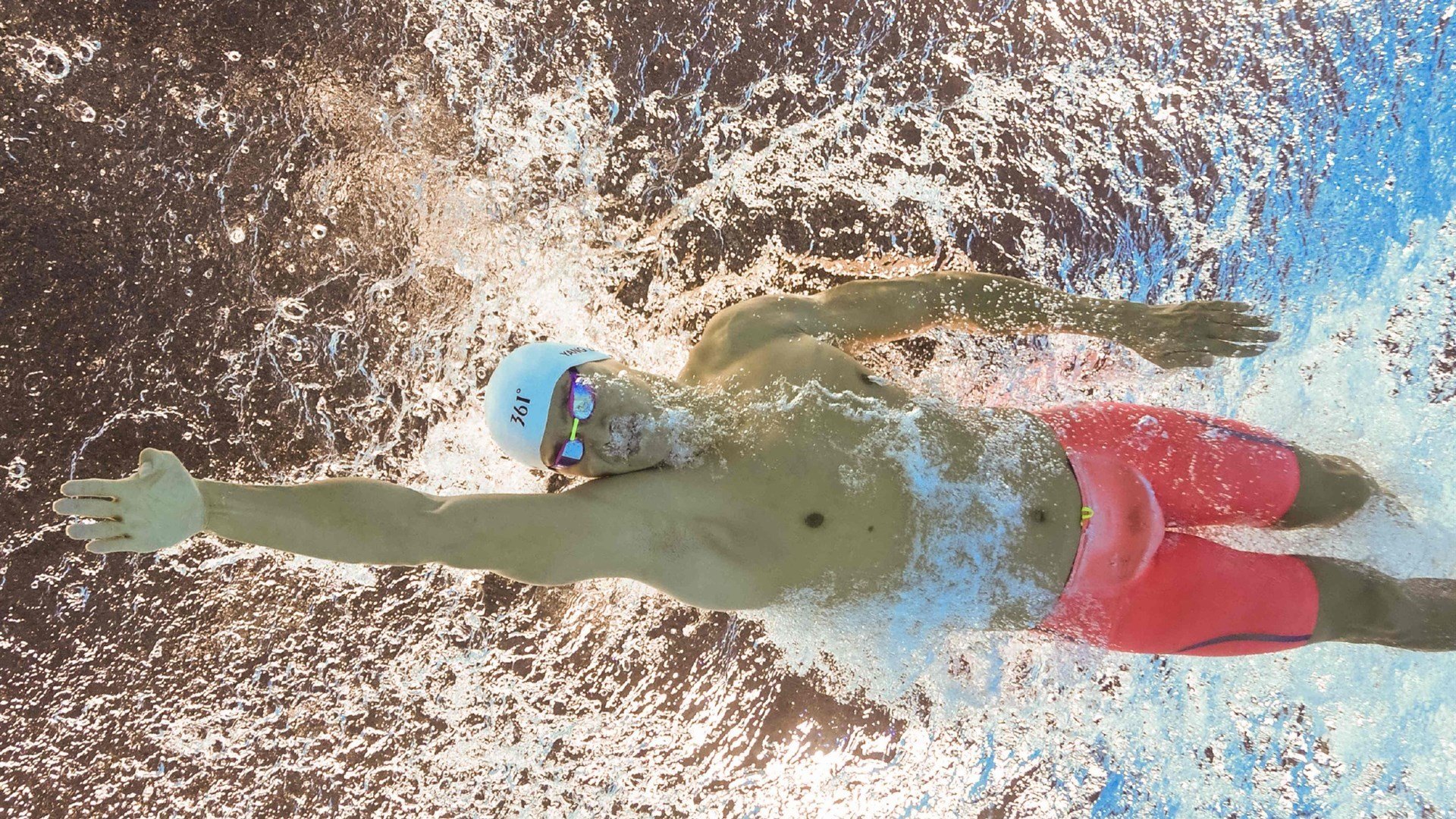 爱游戏 电竞-卡斯帕·科尔博泳池内外均实现突破，卡斯帕尔职业